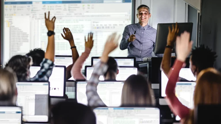 Practical and Scalable Assessment Methods with MATLAB Grader